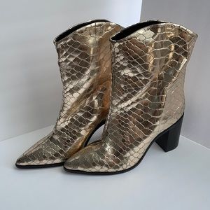 NWOB Schutz metallic gold snake skin bootie
